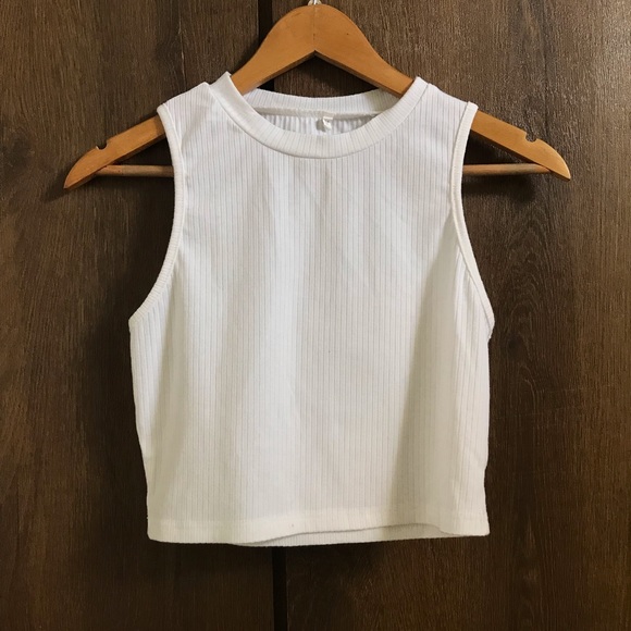SHEIN Tops - Ribbed cropped tank top